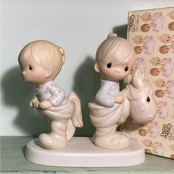 Precious Moments | Accents | Precious Moments How Can Two Walk Together